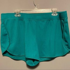 Womens comfy mid rise shorts XL